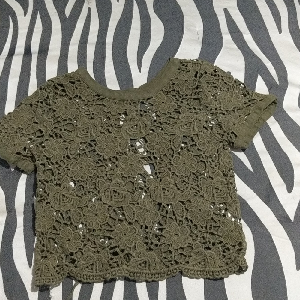 Floral crochet top